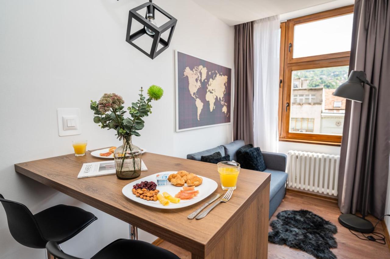 Modern And Bright Apartments - Main Street Сараево Екстериор снимка