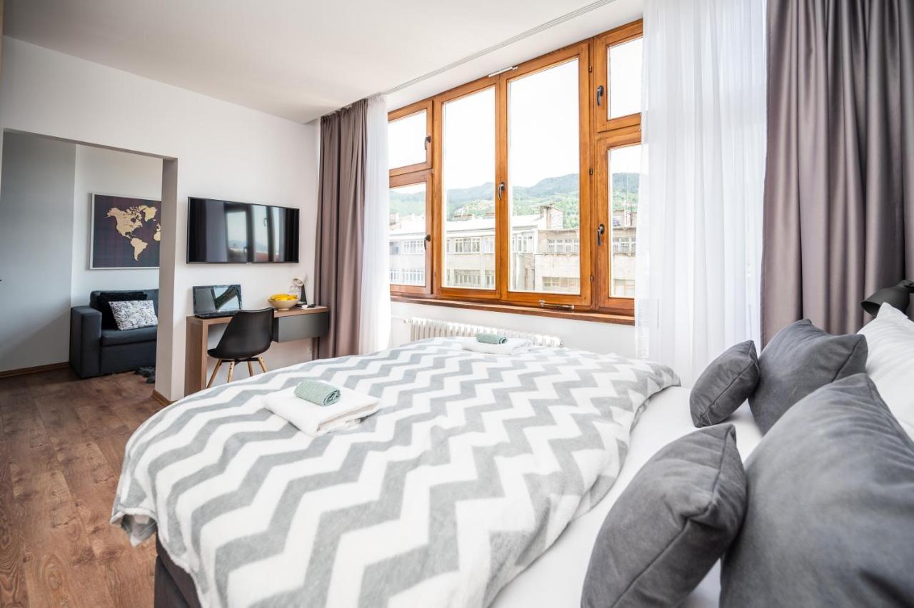 Modern And Bright Apartments - Main Street Сараево Екстериор снимка