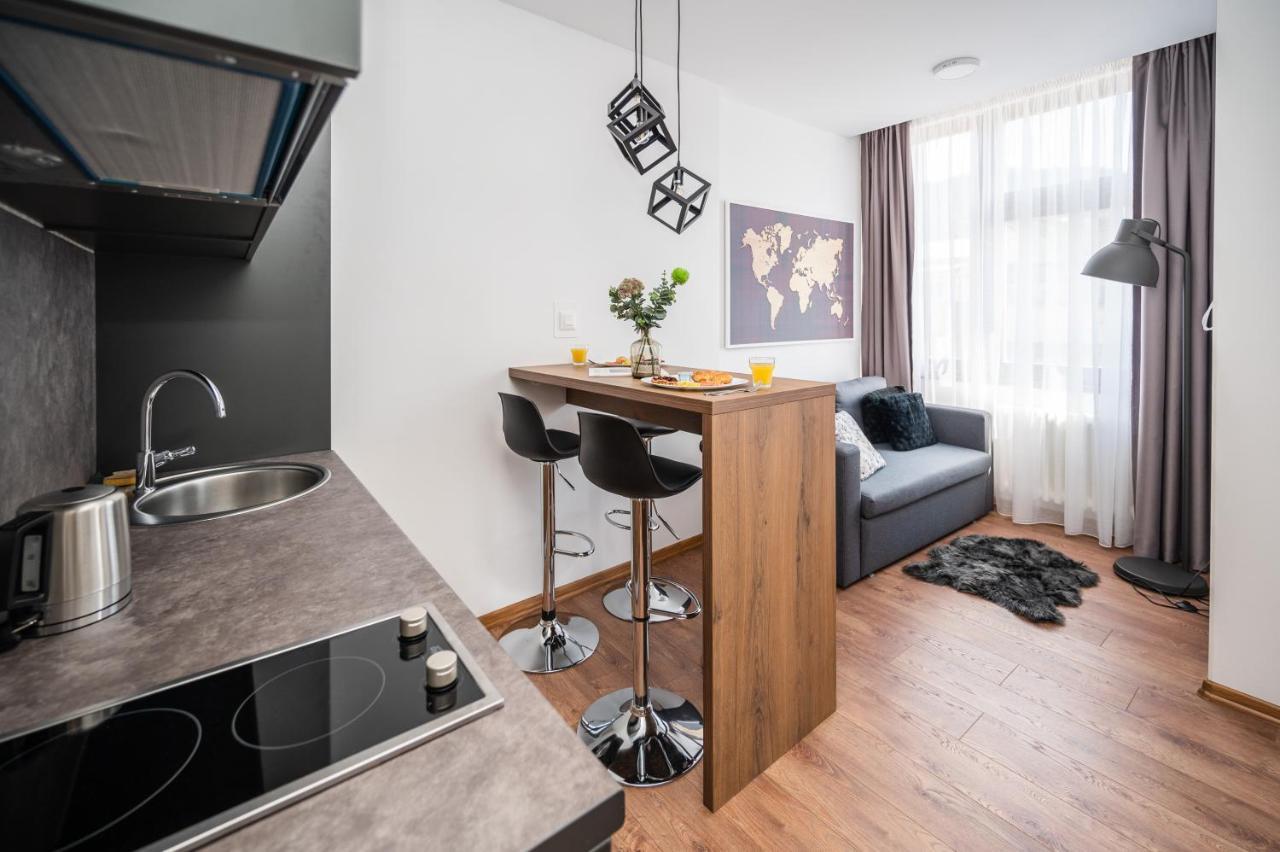 Modern And Bright Apartments - Main Street Сараево Екстериор снимка